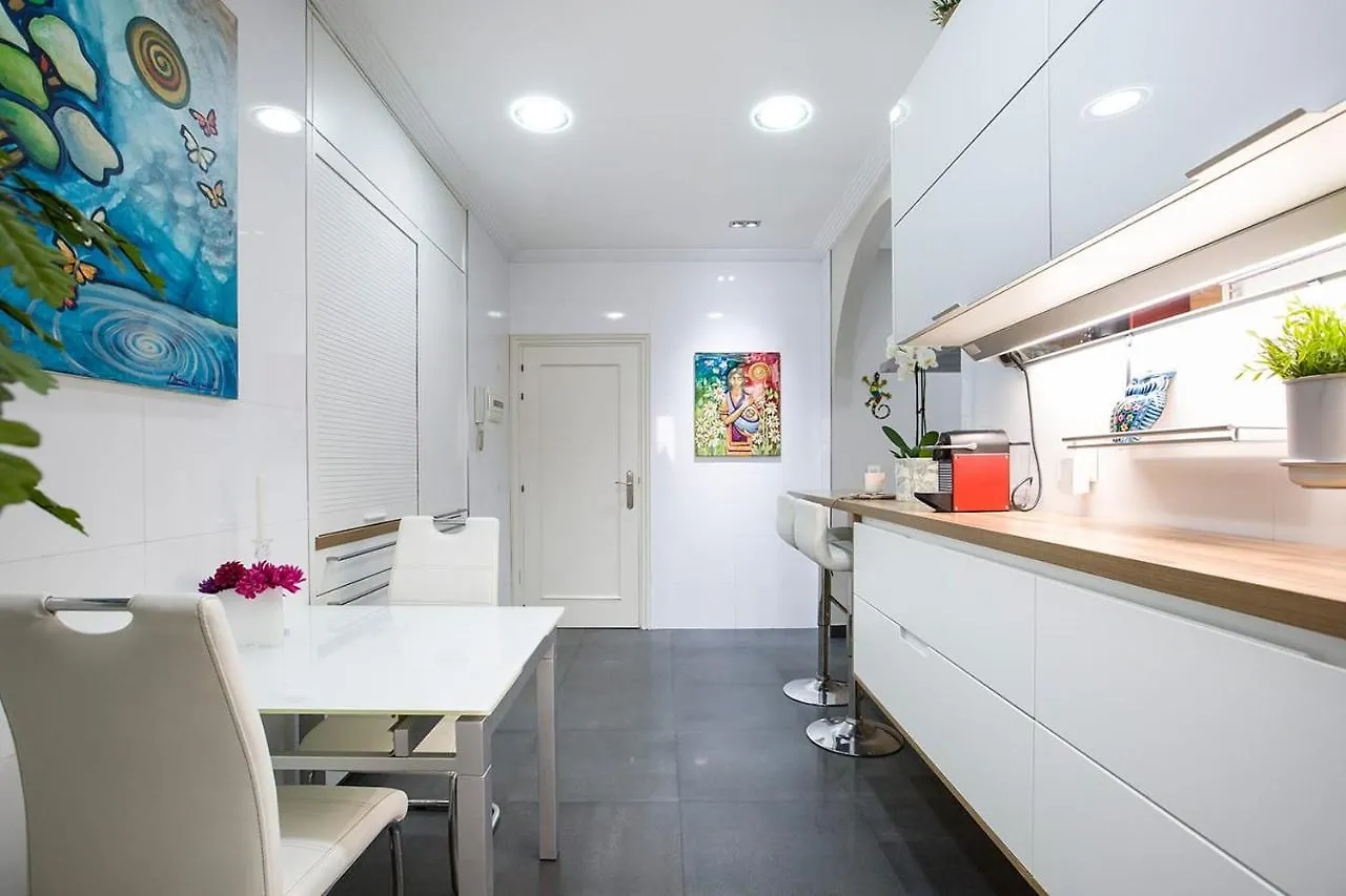 Habitacion En Vivienda De Lujo En Gran Via Bilbao Habitación en casa particular